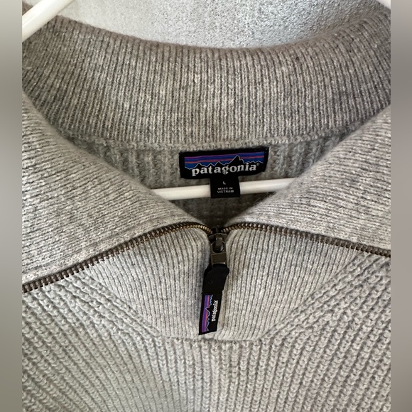 Patagonia Recycled Wool Blend, 1/4 zip Sweater L - Picture 4 of 9